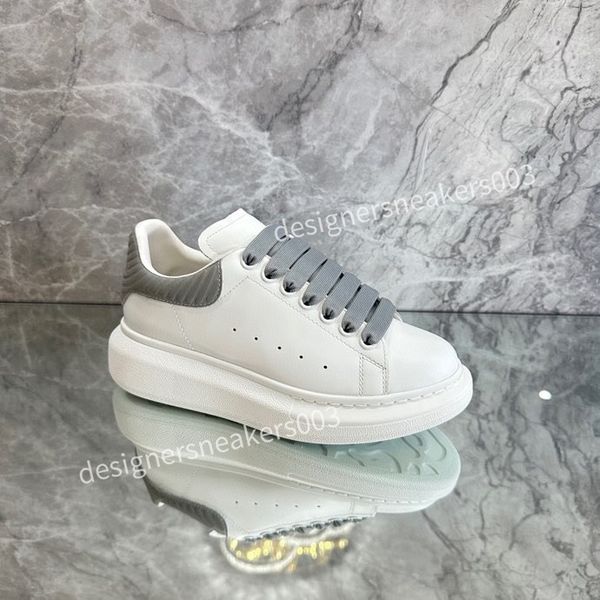 

new mens women designer casual shoes platform sneakers clear sole black white grey red pink blue royal neon green mens trainers tennis2023