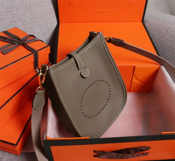 

famous evelyn bag designer openwork lettering with scarf women's shoulder clutch genuine leather mens fashion luxurys designer tote cro