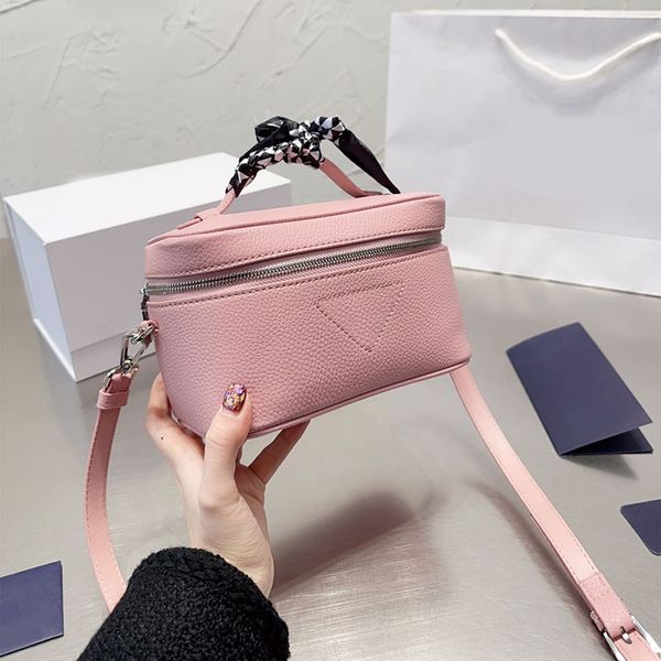 

soft box bag triangle sign handbag purse zipper cosmetic case crossbody bags genuine leather adjustable removable shoulder strap makeup case