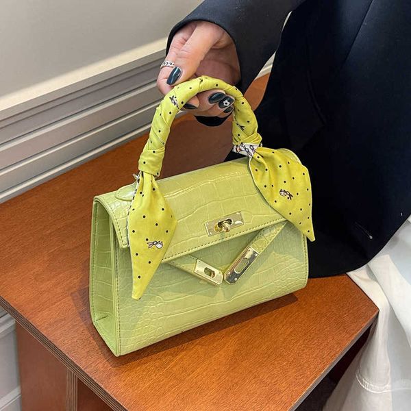 

h bag western style silk scarf versatile ins messenger women 2022 new bag simple underarm bag summer shoulder bag al7k