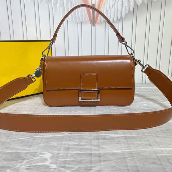 

co-branded baguette bags women crossbody shoulder bag fashion letter clasp designer handbags flap purse handle removable shoulder strap stri