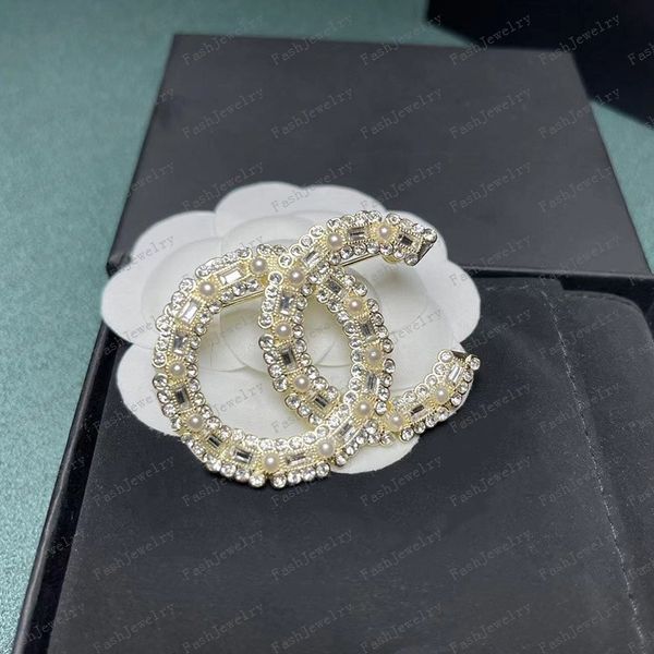 

2023 desinger brand luxurys brooch women rhinestone pearl letter brooches suit pin fashion jewelry clothing decoration accessories, Gray