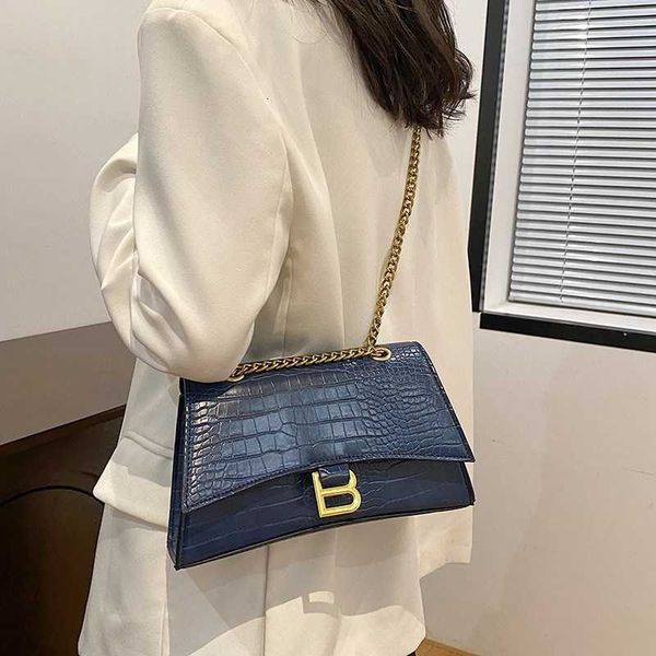 

2023 new texture alligator hourglass bag chain single shoulder messenger female