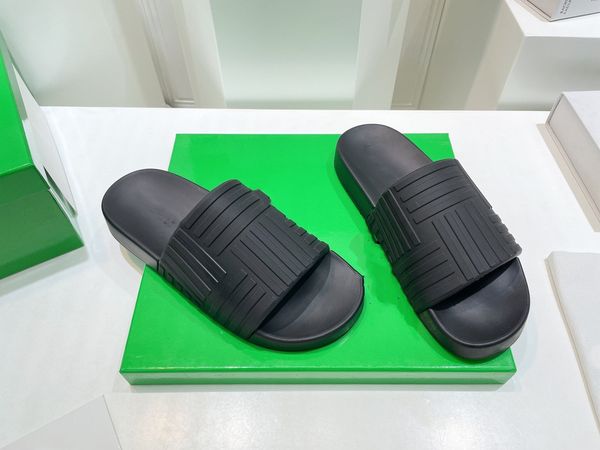 

2023 summer women platform slide designer quilting sandals real leather luxury flat slippers rubber thick bottoms flip flops beach shoes 050, Black