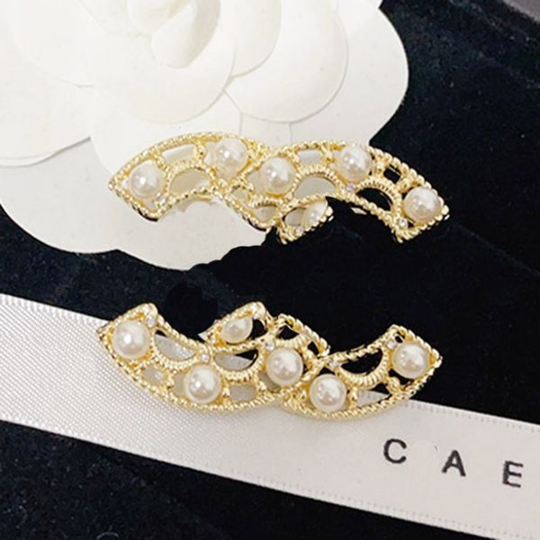 

vintage pearl brooch fashion stamp brooches gold pins womens gift accessories hollow out romantic design brand love brooch springtime, Gray