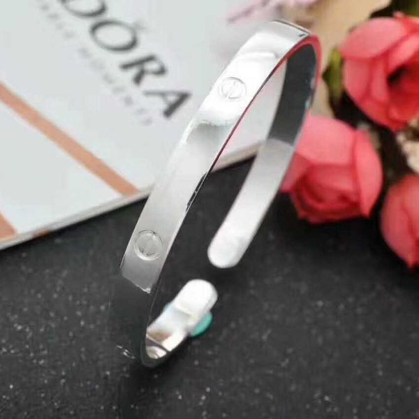 

designer bracelet carti love bangle silver bracelet opening fashion slotted knife couple red new day valentine's gift, Black