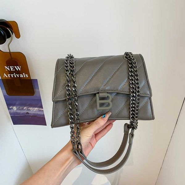 

2023 new network red same fashion rhombus chain hourglass bag single shoulder diagonal underarm women's label