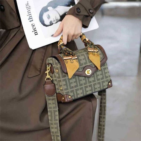 

2023 designer bag foreign style trend versatile fashion classic one shoulder small square handbag