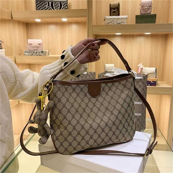

2023 designer bag handbag large capacity underarm women's autumn french foreign style texture single diagonal