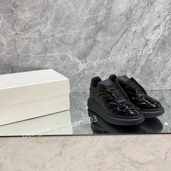 

2023new women casual shoes black white casual sports sneakers socks trainers men womens boots platform shoes speed trainer