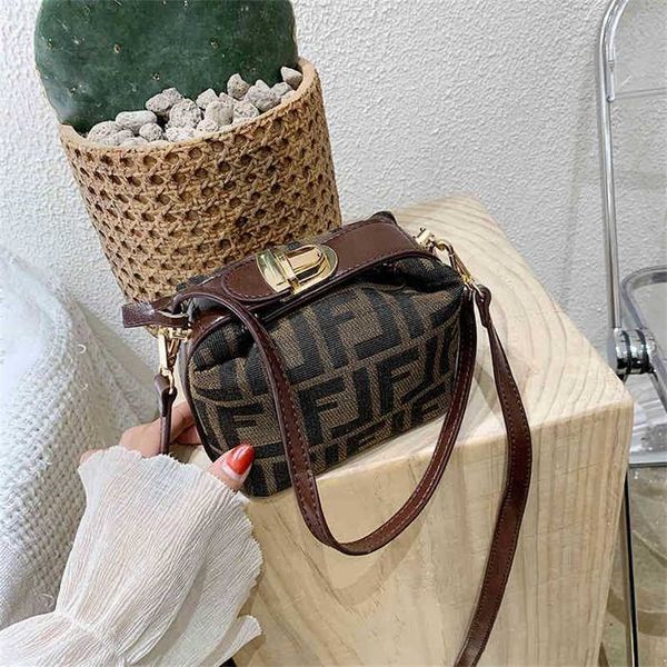 

2023 designer bag handbag korean printed one portable messenger