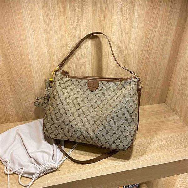 

2023 designer bag large capacity underarm bag autumn french fashion foreign style texture single shoulder diagonal