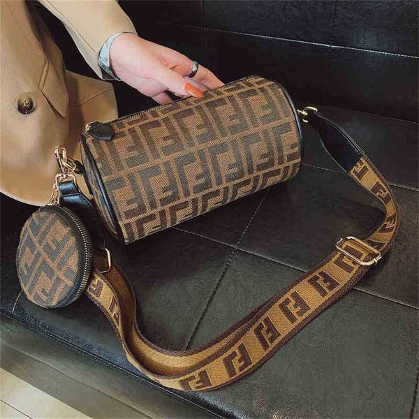 

2023 designer bag handbag boston wide belt messenger net red versatile canvas cylinder pillow