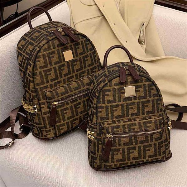 

2023 designer bag handbag fashion shaped ins backpack style small leisure versatile backpack