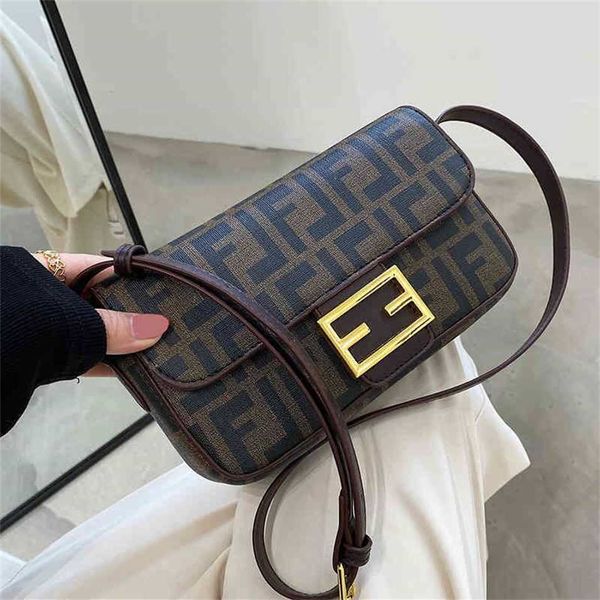

2023 designer bag underarm fashion small square french niche high-end versatile bag
