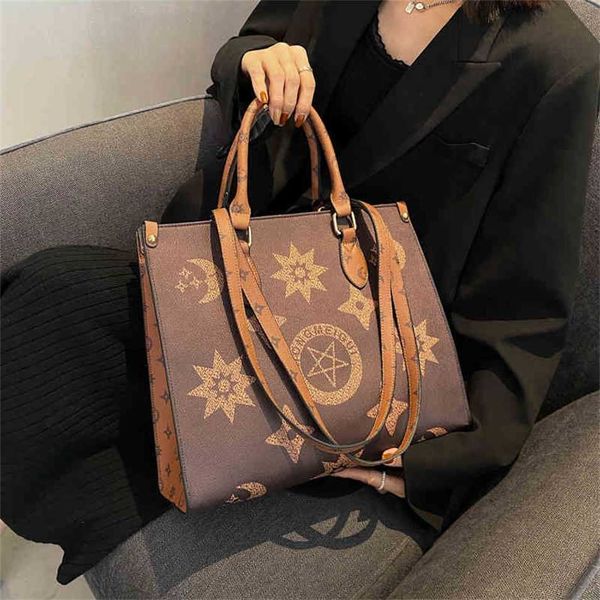 

2023 designer bag bag autumn and winter fashion printed handbag versatile foreign style one shoulder extra large bag