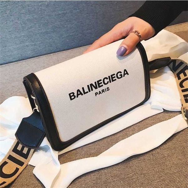 

2023 designer bag net red black texture 2023 new single shoulder messenger bag female fashion korean version new small bag hfbi