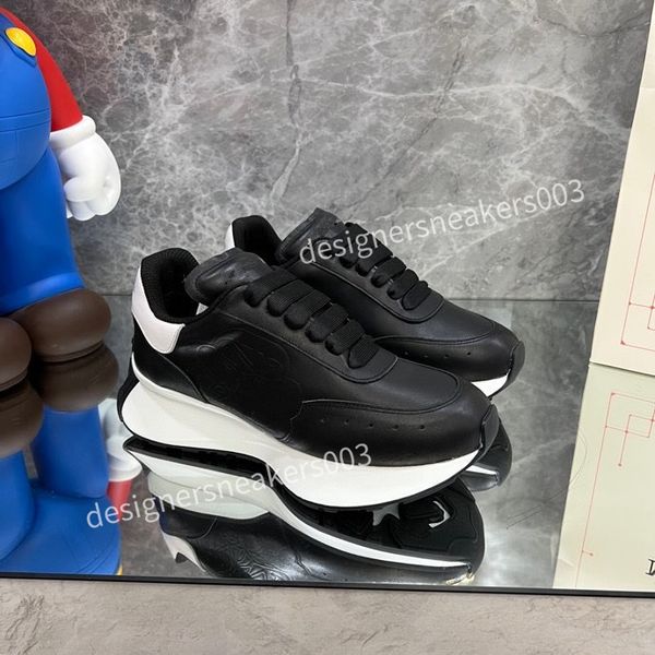 

2023women casual shoes black white casual sports sneakers socks trainers men womens boots platform shoes speed trainer