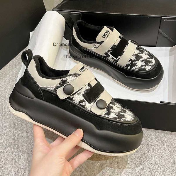 

bread shoes winter plush new style small fragrant women's versatile thick soled high casual shoes, Black