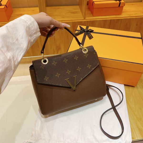 

twist denim bag leather designer women shoulder bags v lock flap chain handbags woman crossbody bag lady pochette tote luxurys black handbag