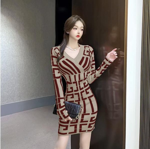 

luxury women dress long skirt belt fit skirts for outwear casual style with budge letter lady slim dresses jacket shirt wool knit pleated bu, Black;gray