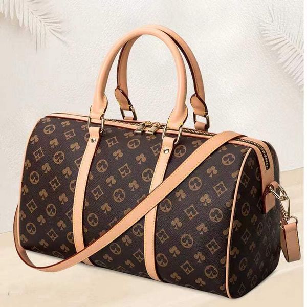

duffel bags a must-have summer travel bag designer bag women and men the tote bag multifunctional large capacity handbag with original dust
