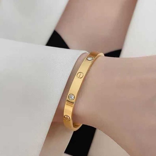 

designer jewelry carti love bangle classic fashion bracelet goddess simple and elegant stylish washable, Black