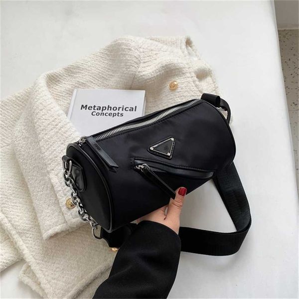 

2023 designer bag simple leisure small women's 2023 new fashion chain single shoulder personalized zipper messenger cylindrical bag oep