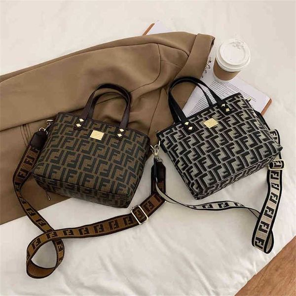 

2023 designer bag handbag net red handbag one slung bucket