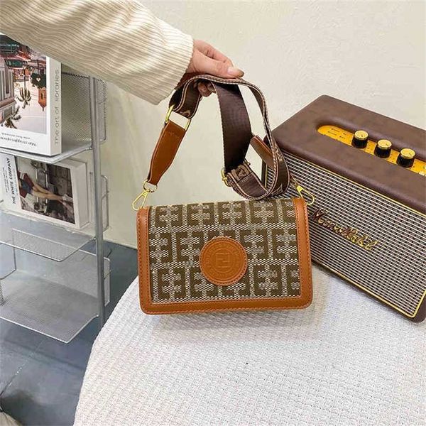 

2023 designer bag square single shoulder small versatile broadband bag w7s5