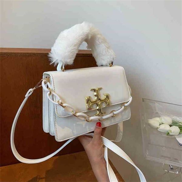 

2023 designer bag 2023 new hand single shoulder slant span female chain hardware small square bag generous foreign style fashion