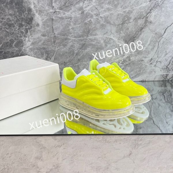 

2023new men womens sneakers low black white blue camo green suede pastel pink nostalgic burgundy grey mens fashion trainers, Red;white