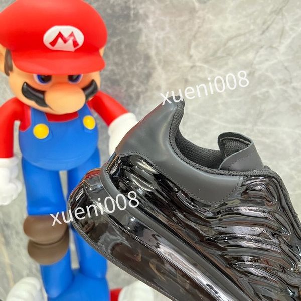 

2023new fashion casual shoes mens womens black white beige suede camo pastel pink scarpe mens trainers womens outdoor designer sneakers, Red;white