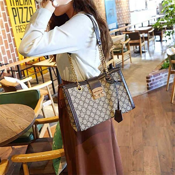 

2023 designer bag designer bag fashion printed tote bag large capacity portable shoulder bag women