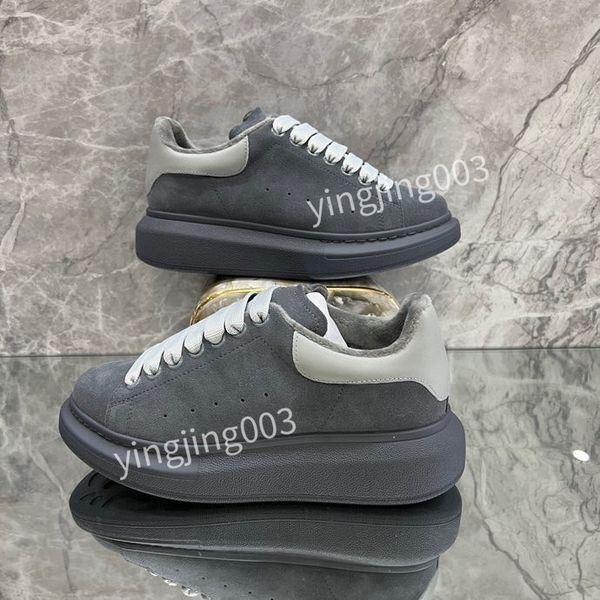 

2023 designer running shoes luxury women casual shoes shoe new sneaker woman trainer sdfsf fabric suede effect calfskin reflective sneakers, Black