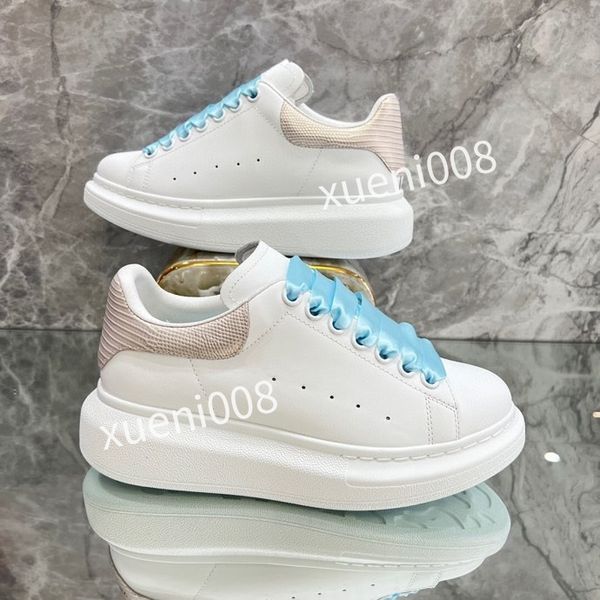 

2023womens casual shoes reflective chain reaction sneakers triple black white blue yellow luxury mens women shoe designer trainers, Red;white