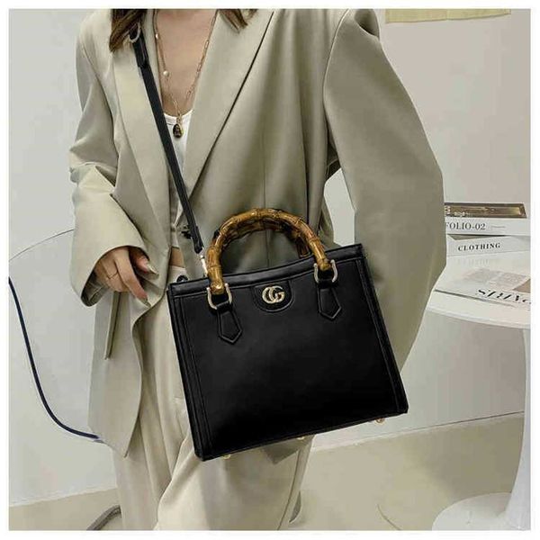 

2023 designer bag ni rong zuer's same tote bag bamboo leisure simple hand bag oijq