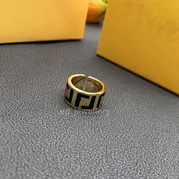

2022brand designer men's ring classic luxury design jewelry women's titanium steel alloy indelible double letter midi ring, Silver