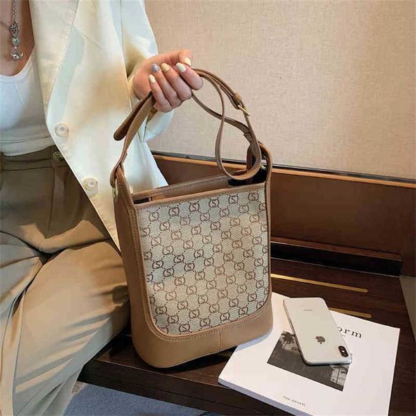 

2023 designer bag handbag august high capacity bag single shoulder bag bucket