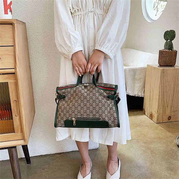 

2023 designer bag handbag fashion summer single shoulder atmospheric canvas pillow bag portable bag