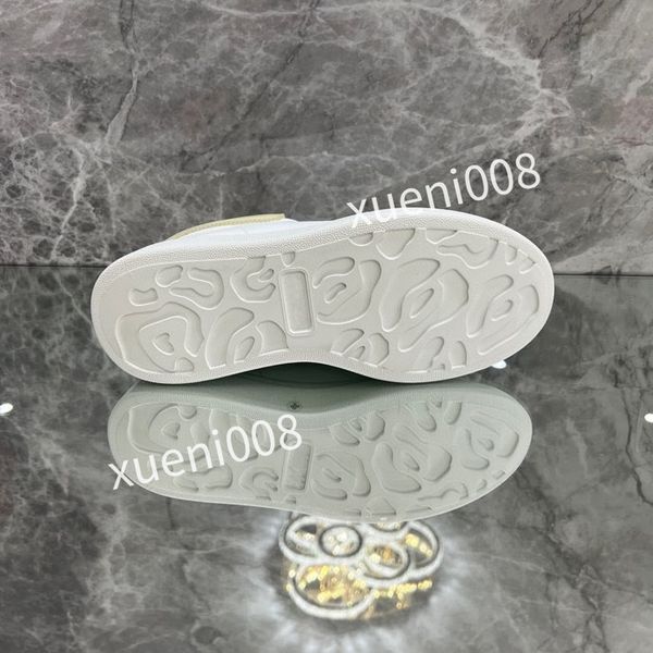 

new designer casual shoes mens women sole canvas shoes leather triple black white original sole cap sneakers mens trainers2023, Red;white