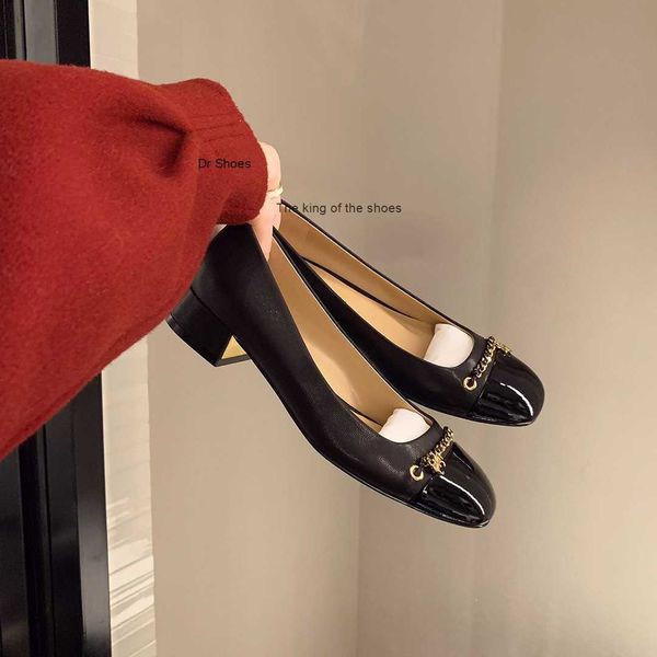 

small fragrant chain leather square head thick heel single shoes female, Black