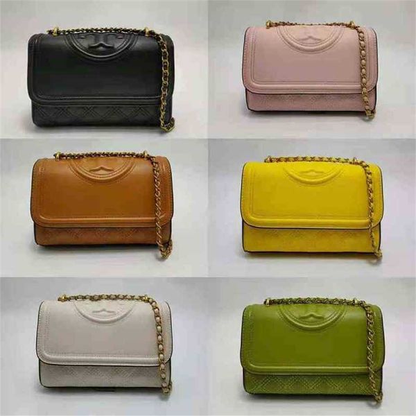 

2023 designer bag new foreign trade same european and american simple solid color embossed rhombic lattice single shoulder flip messenger le