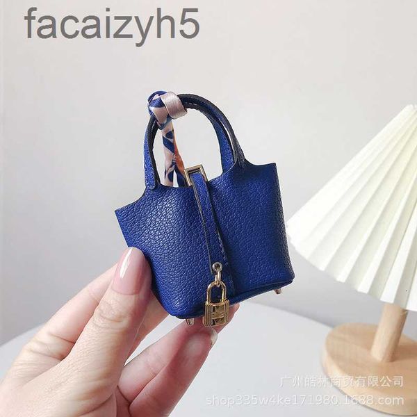 

keychains & lanyards designer h family vegetable basket mini bag pendant lovely creative bucket bag bluetooth headset car, Silver