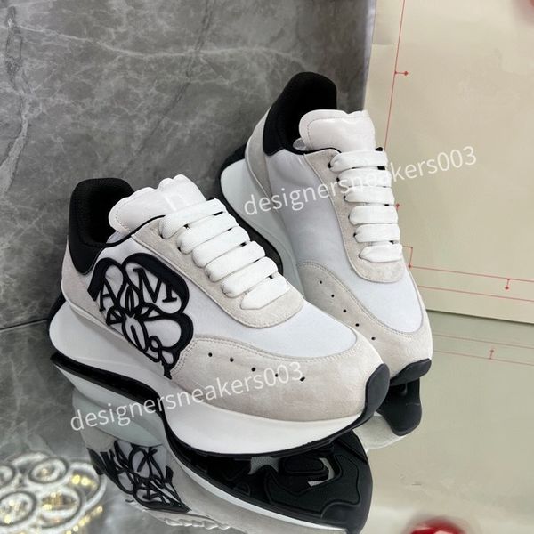 

mens designer running shoes sneakers foam runners women shoes outdoor shoes mens shoes plate-forme white black men women suede casual shoes2