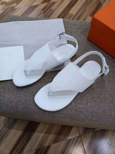 

summer beach girls sandals slippers summer deluxe double toe flat shoes black and white brown red beach tourism slippers 35-41