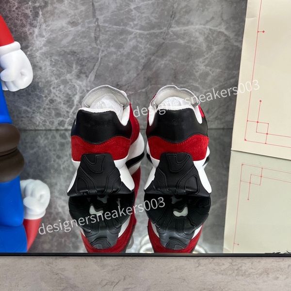 

2023new mens running shoes sneakers foam runners women shoes outdoor shoes mens shoes plate-forme white black men women suede casual shoes