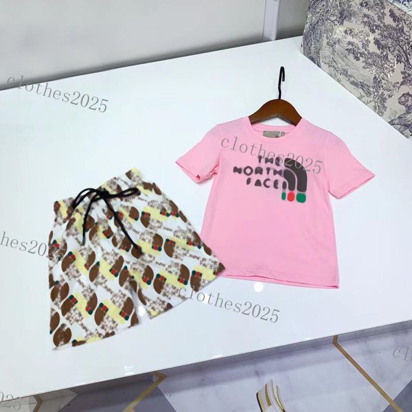 

luxury designer clothing sets kids t-shirt white black pink monogrammed shortst fashion british fashion brand summer childrens treasures boy