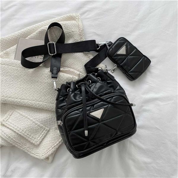 

2023 designer bag handbag trendy casual single lingge women's