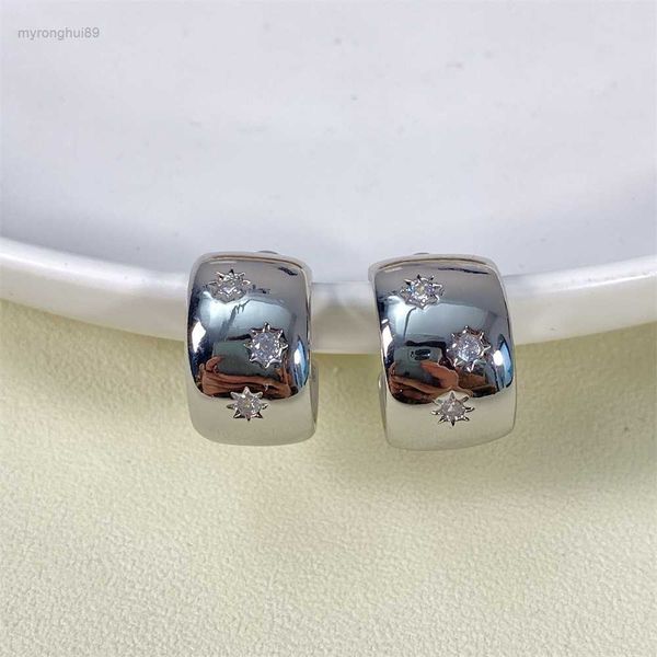 

charm ins style simple wide face circular earrings with premium feel c-shaped lightweight and compact 6v, Golden
